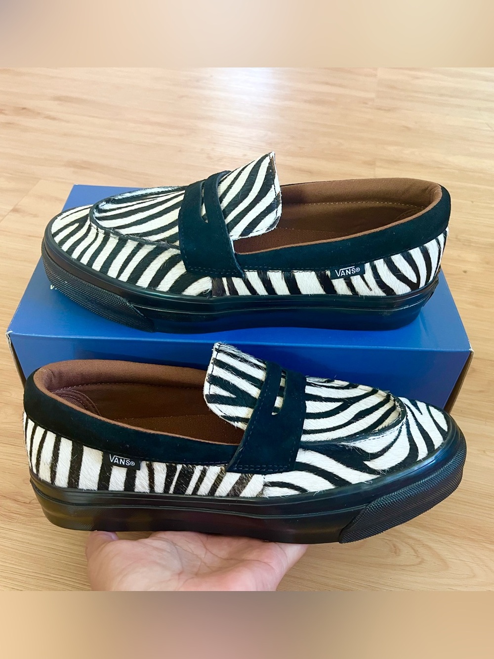 Vans Premium Loafer
Pony Hair Zebra Women 8.5 US